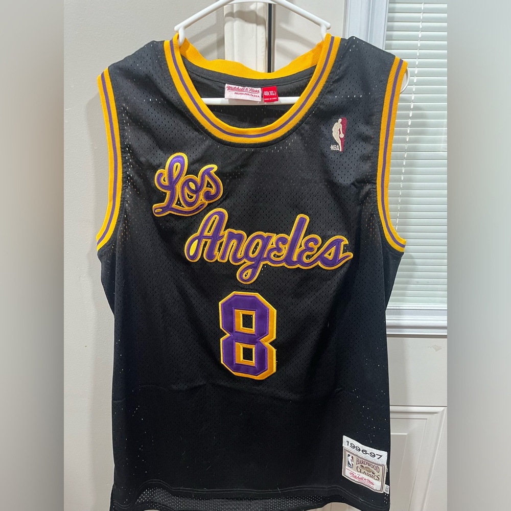 Kobe Bryant. Mitchell & Ness (black) lakers jersey. (Special edition)
